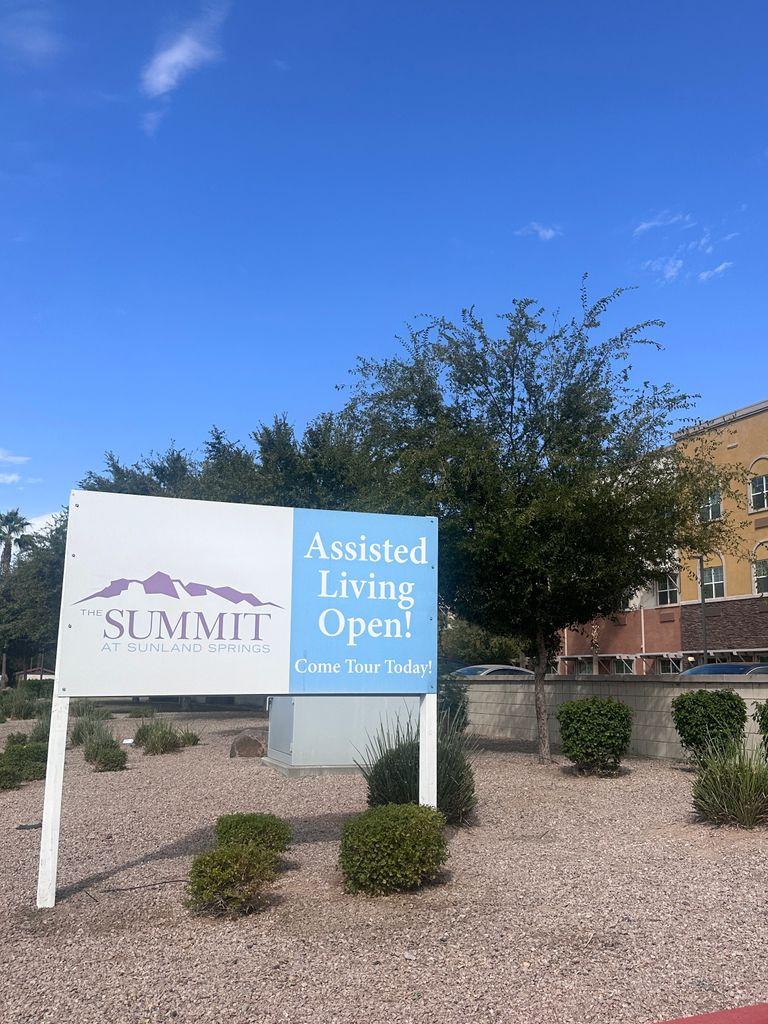 The Summit At Sunland Springs