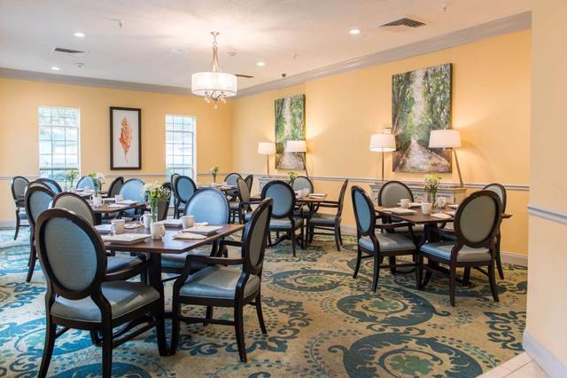 Royal Oaks Assisted Living Center