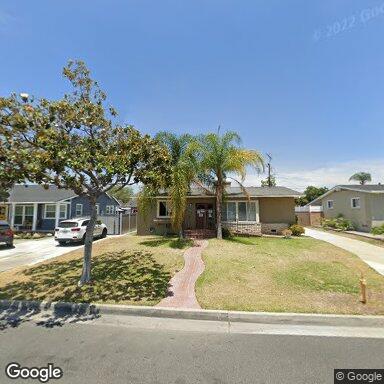 Alondra Guest Manor
